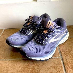 Brooks Ghost 12
